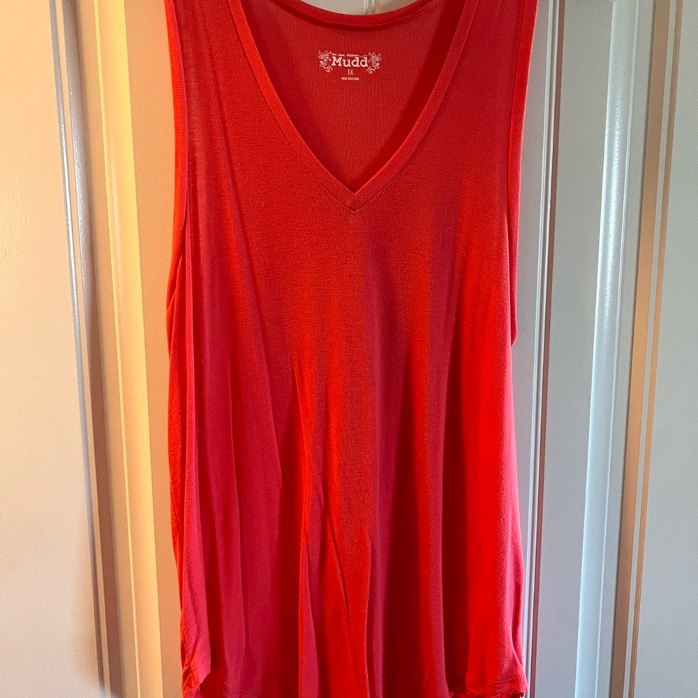Mudd V Neck sleeveless tunic